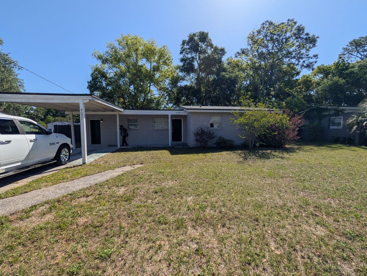 listing, photo 1