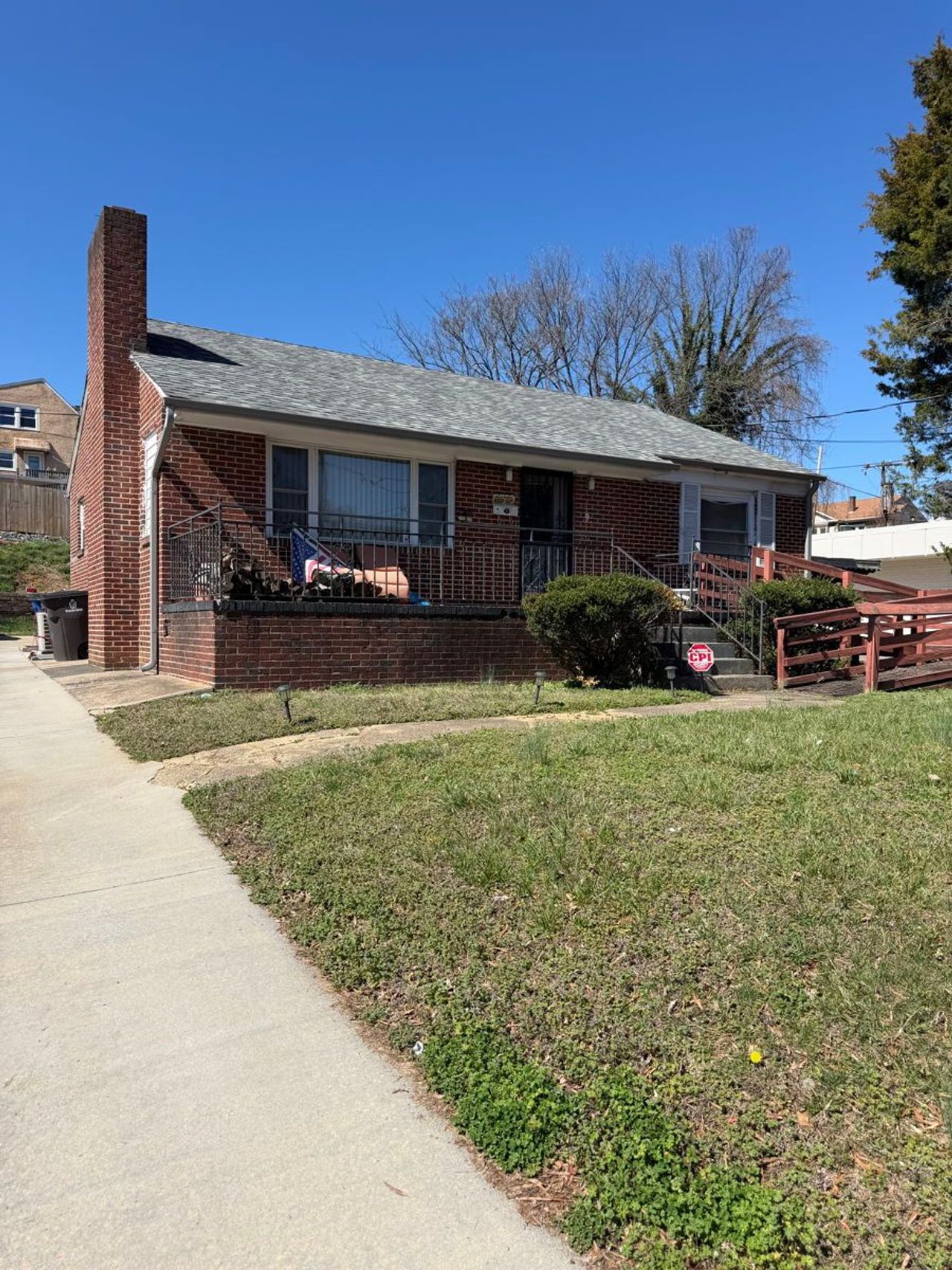 listing, photo 1