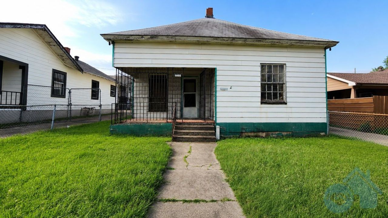 listing, photo 1