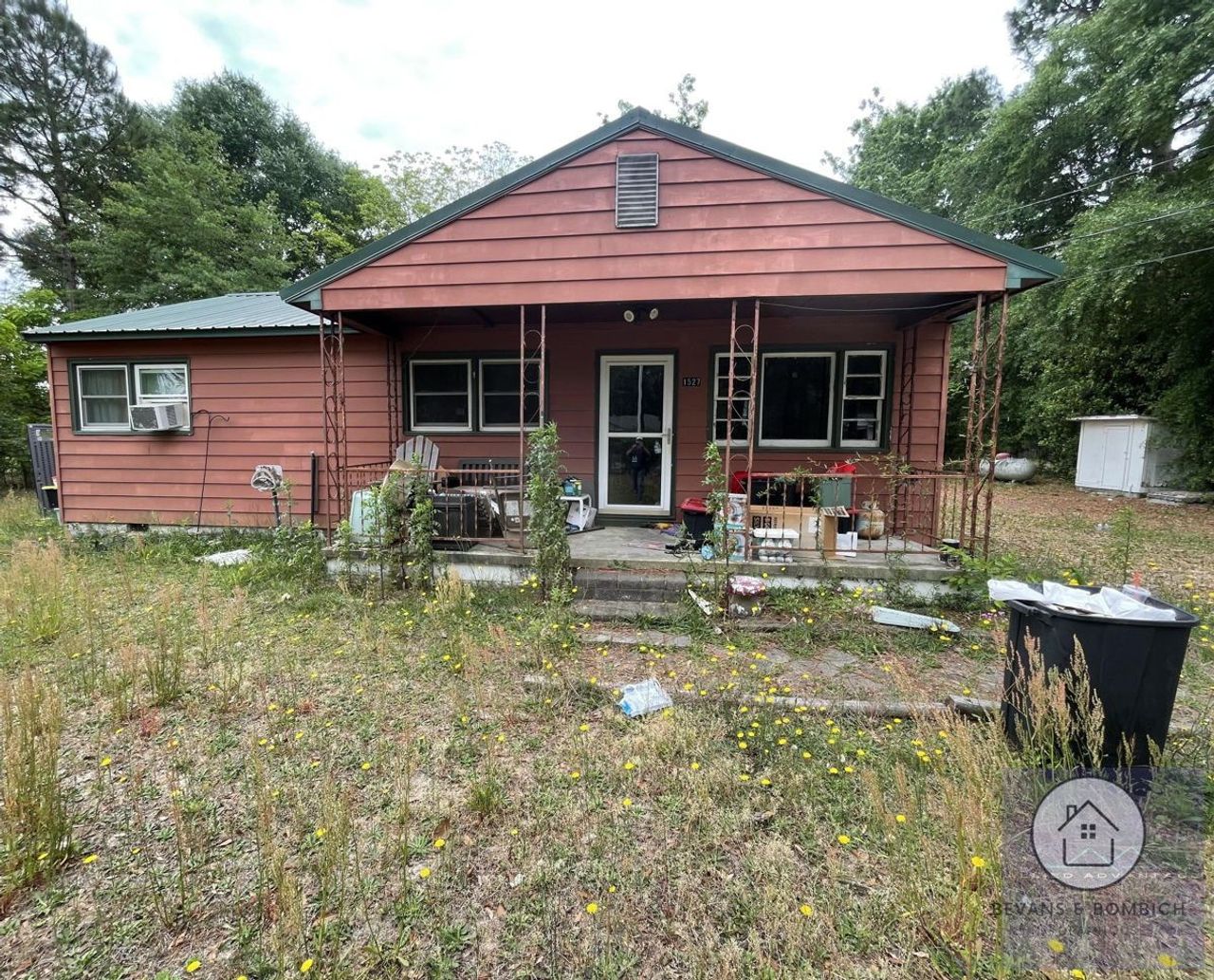listing, photo 1