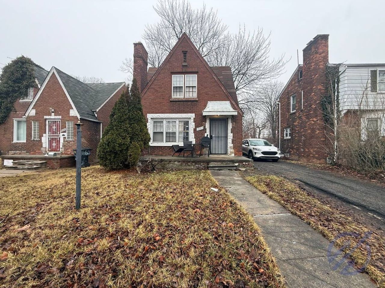 listing, photo 1