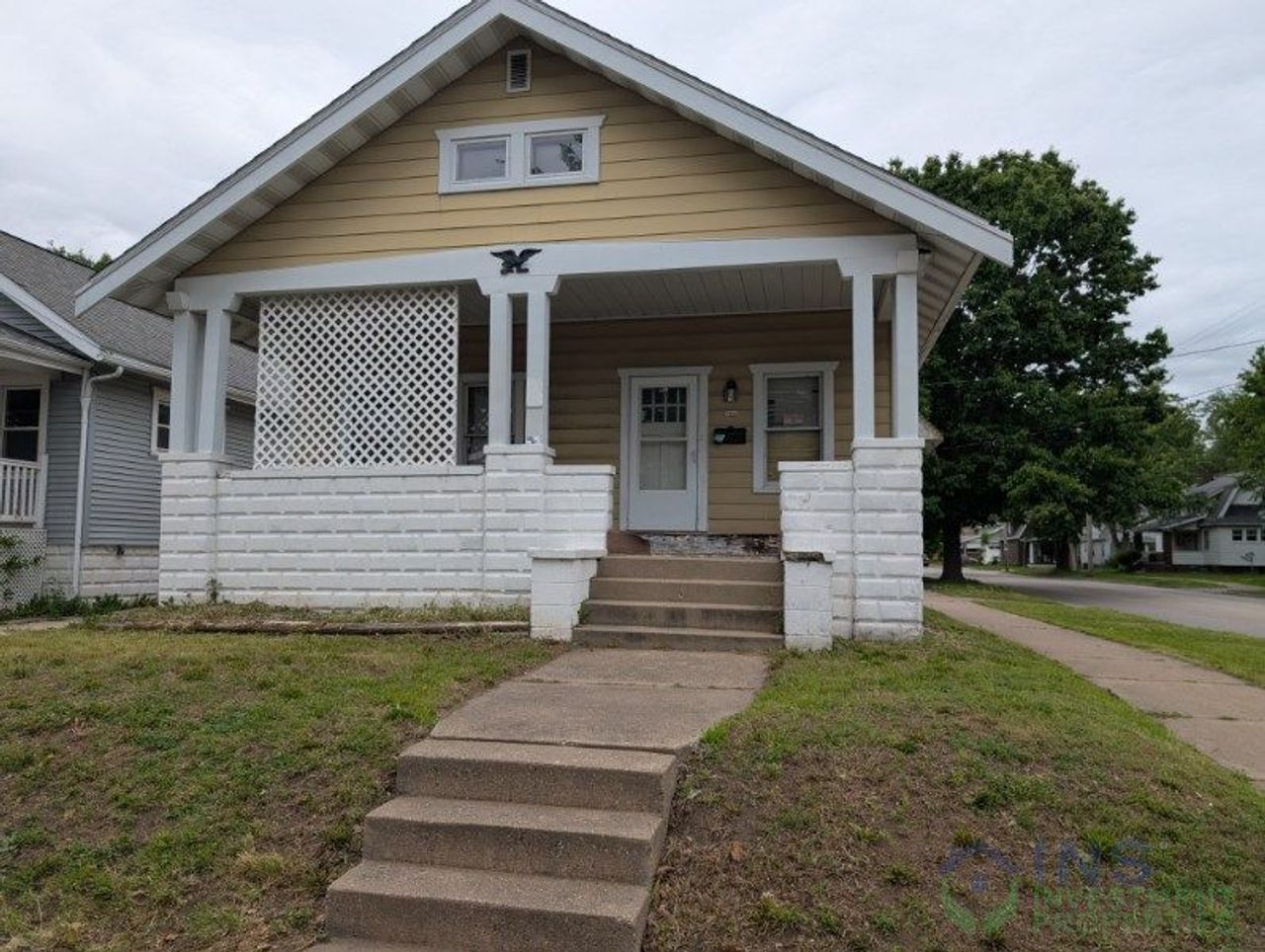 listing, photo 1