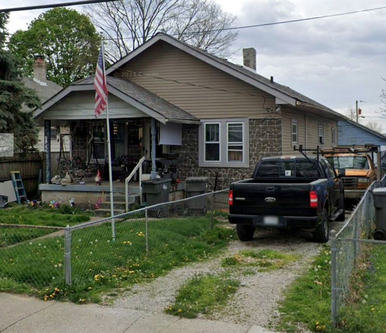 listing, photo 1
