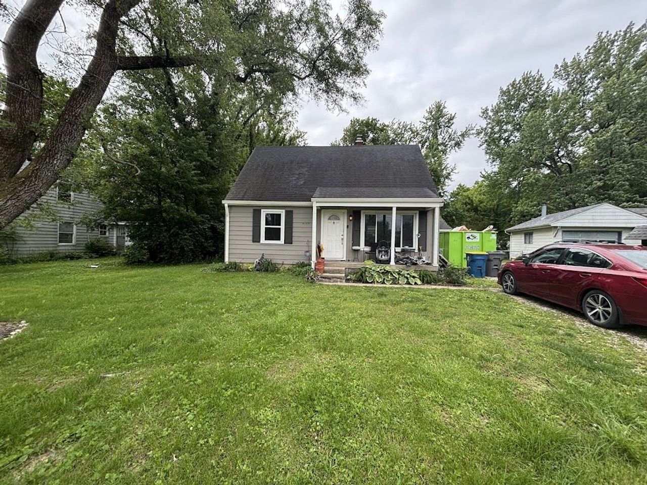 listing, photo 1