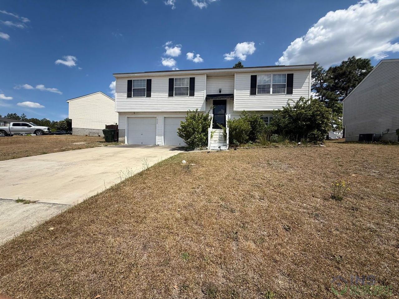 listing, photo 1