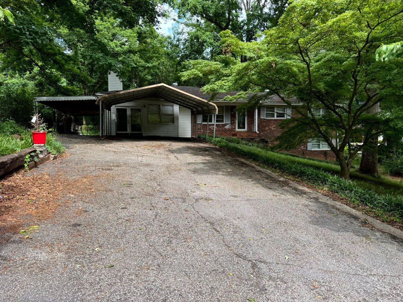 listing, photo 1
