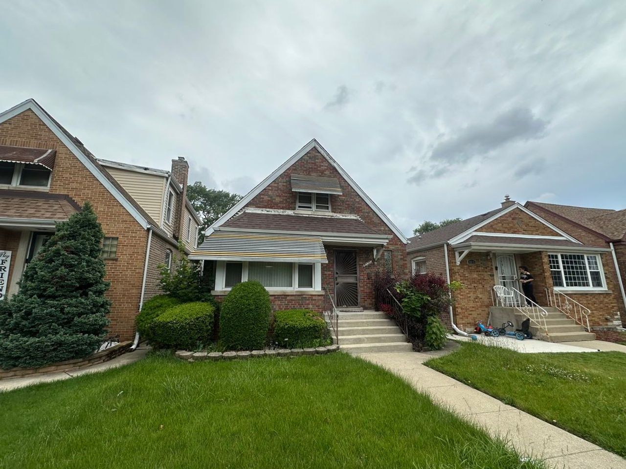 listing, photo 1