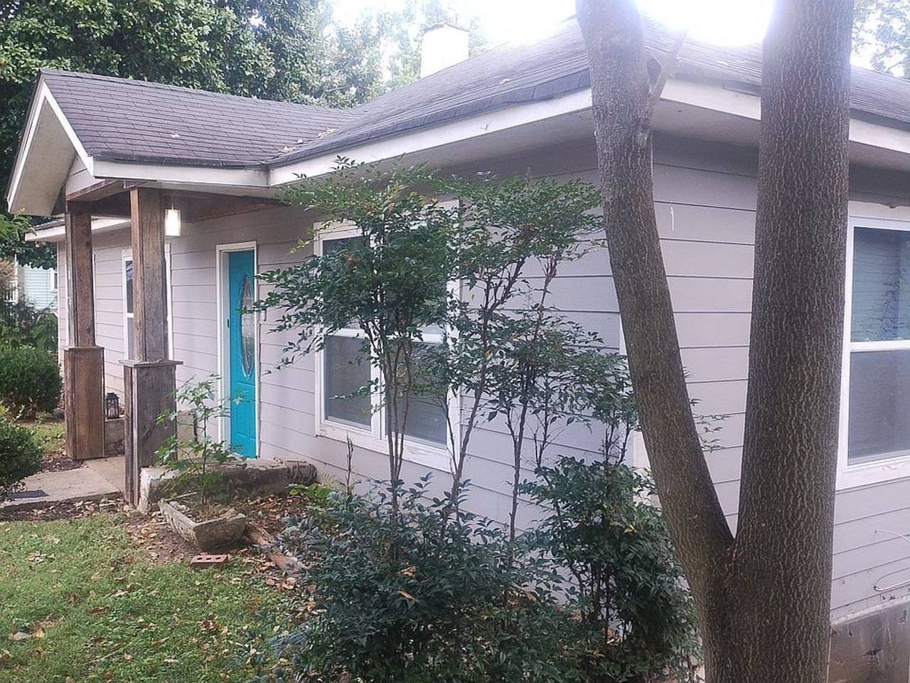 listing, photo 1