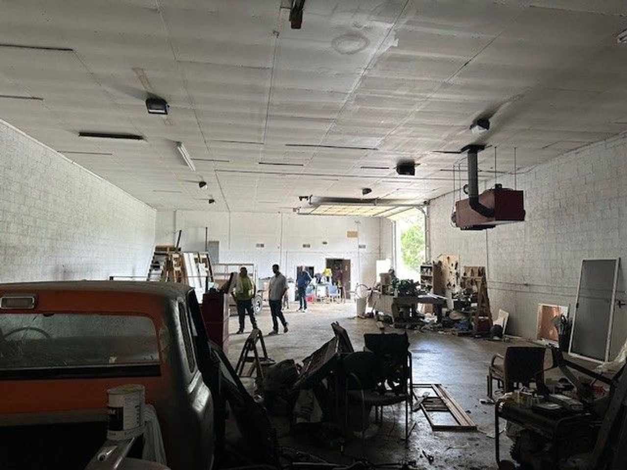 listing, photo 1