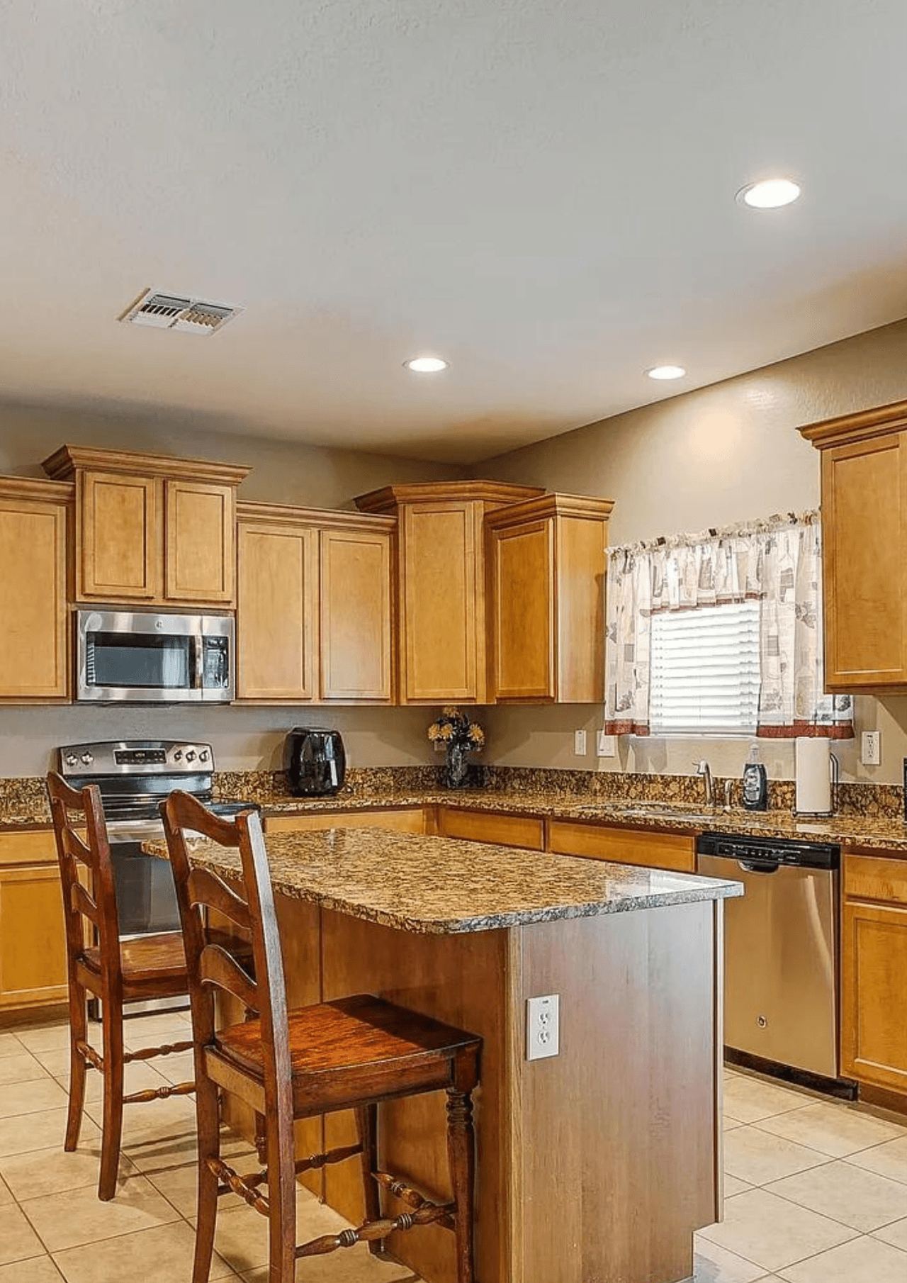 listing, photo 1