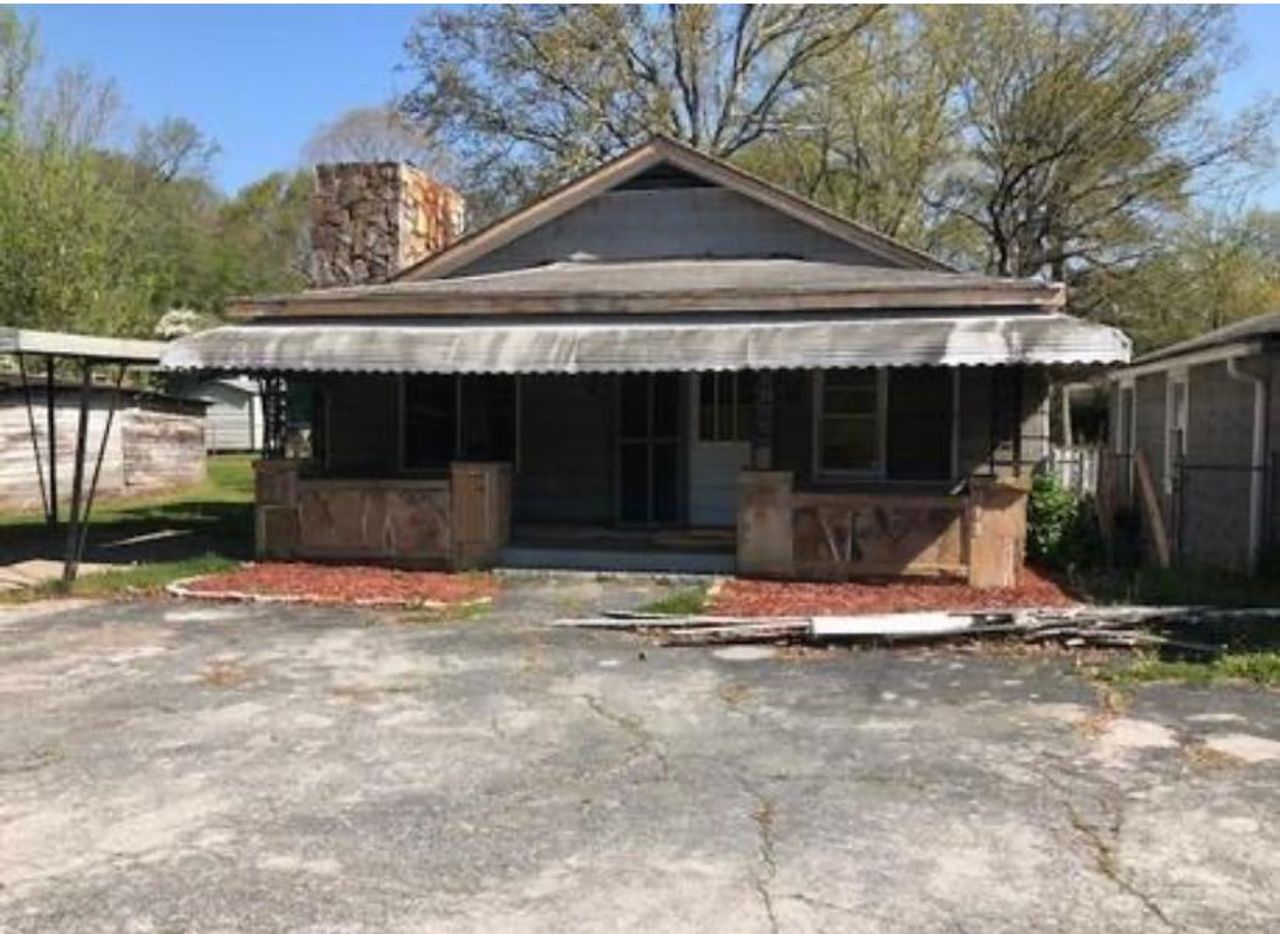 listing, photo 1