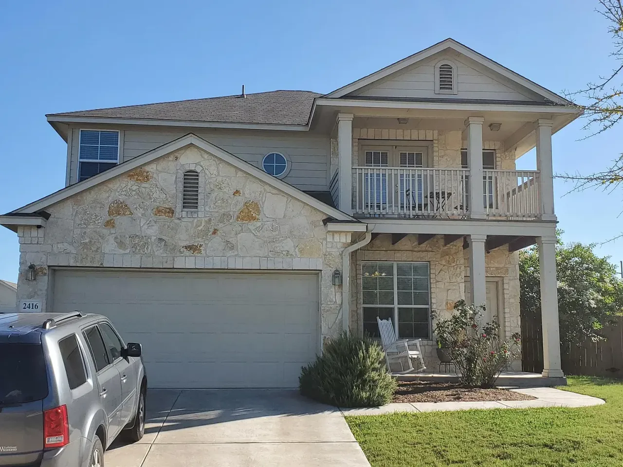listing, photo 1
