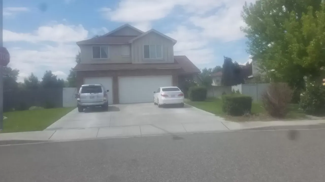 listing, photo 1