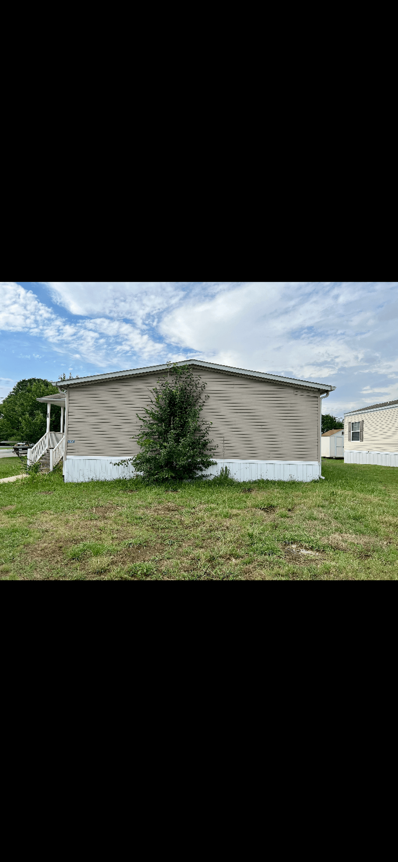 listing, photo 1