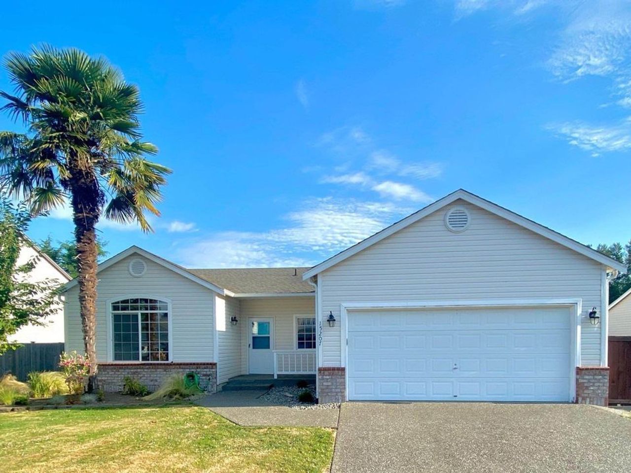listing, photo 1