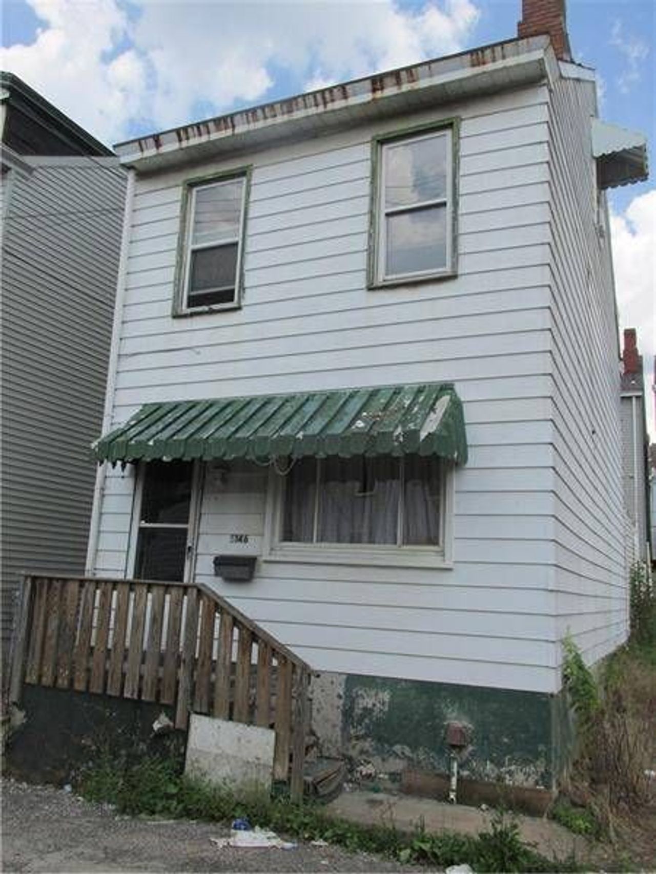 listing, photo 1