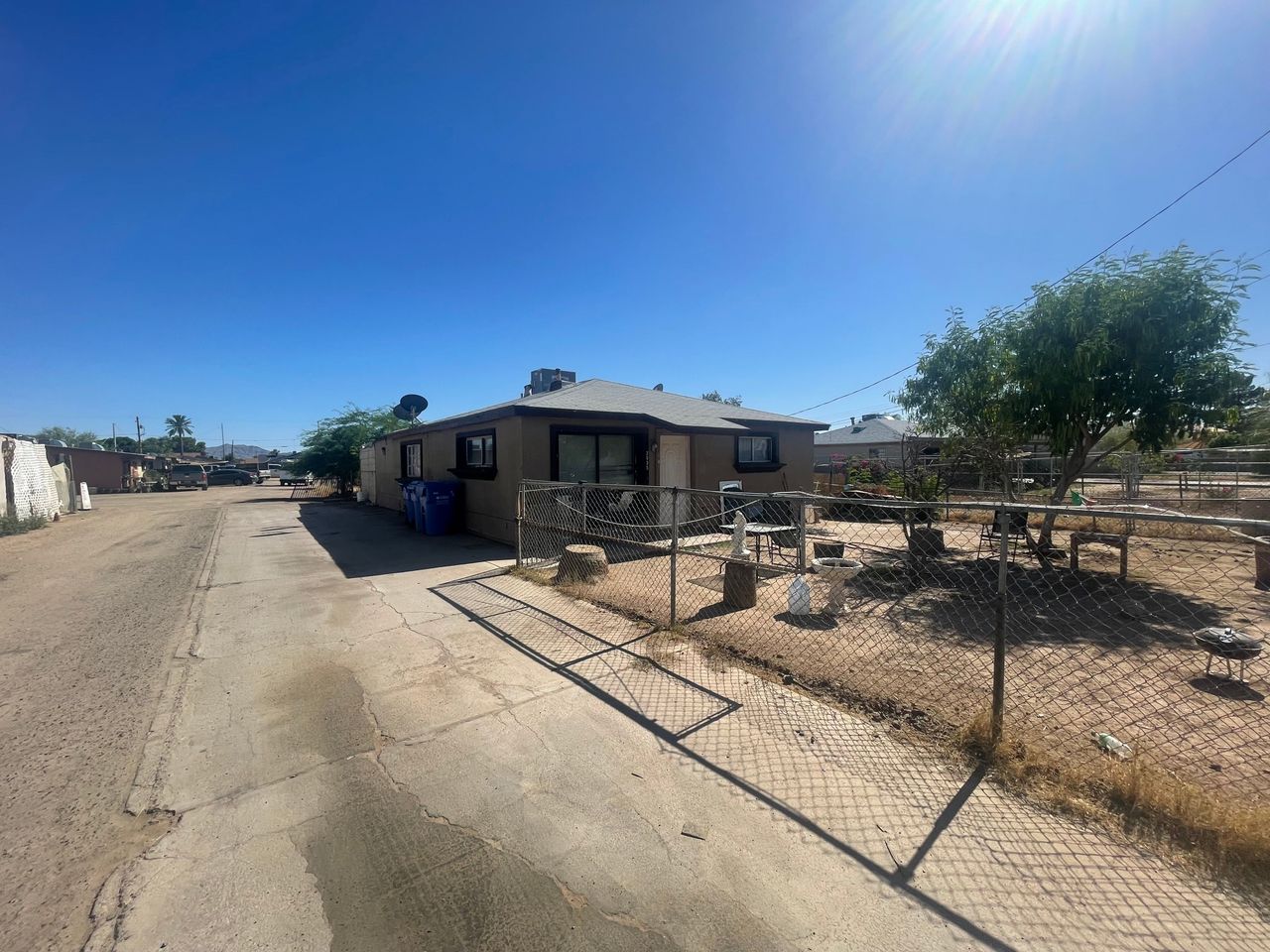 listing, photo 1