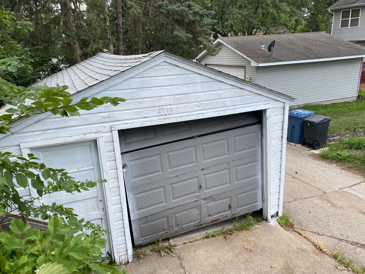 listing, photo 1
