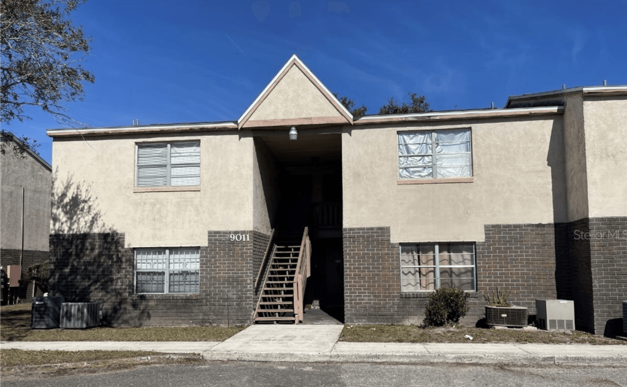 listing, photo 1