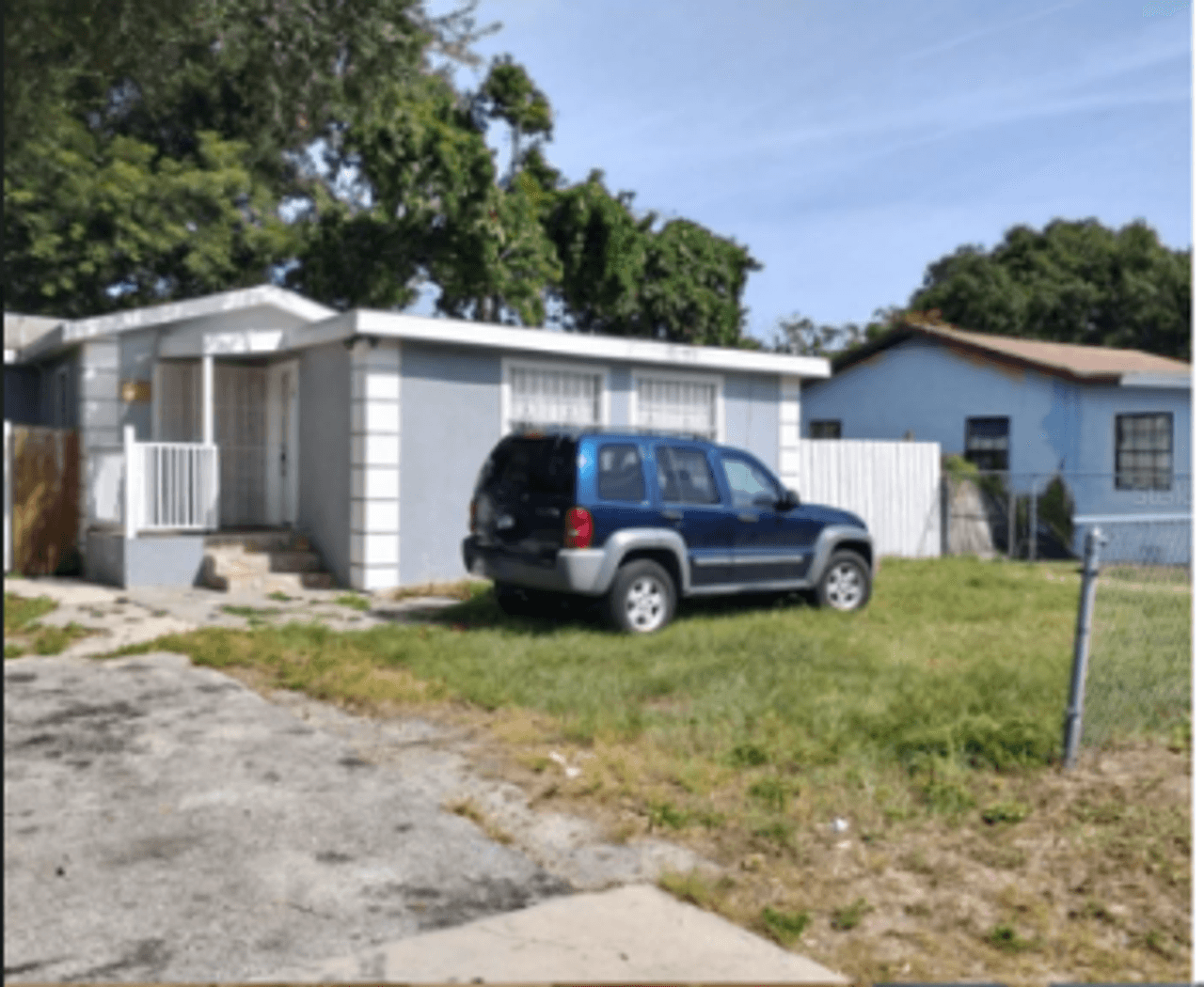 listing, photo 1