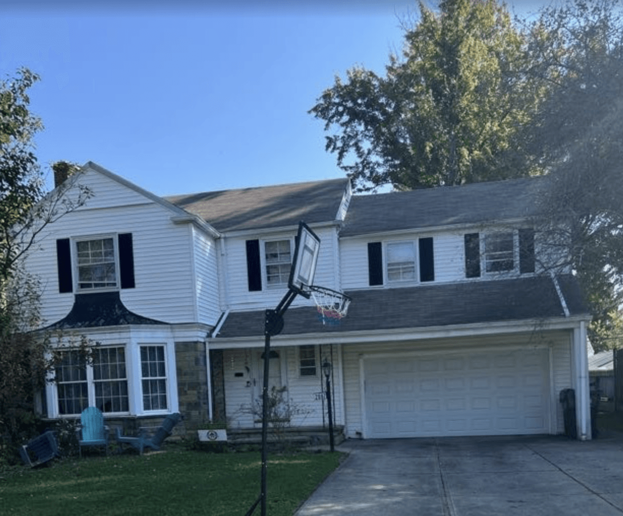 listing, photo 1
