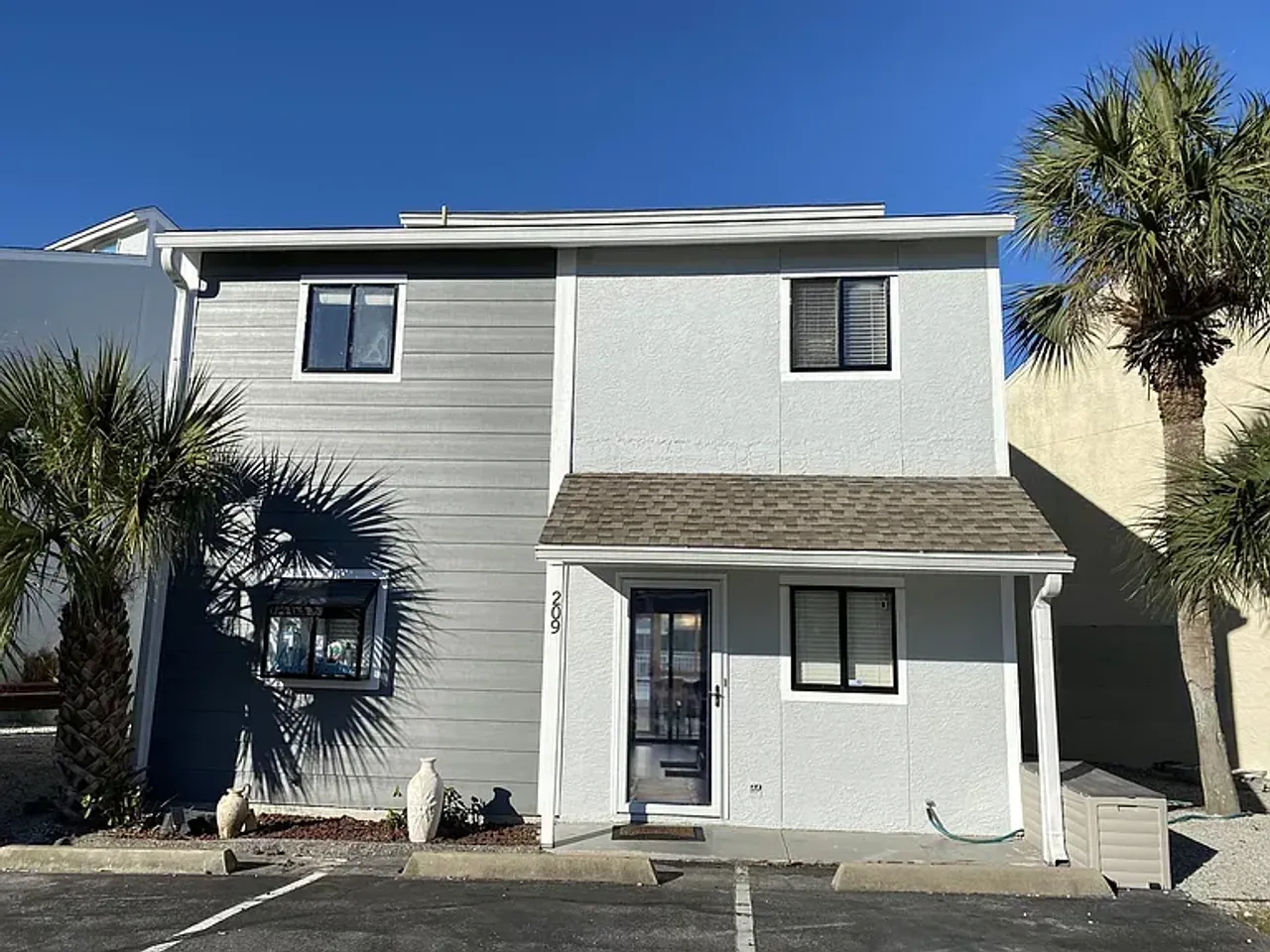 listing, photo 1