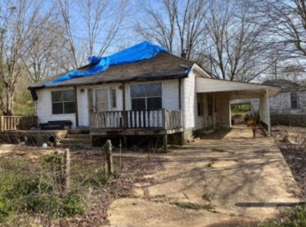 listing, photo 1
