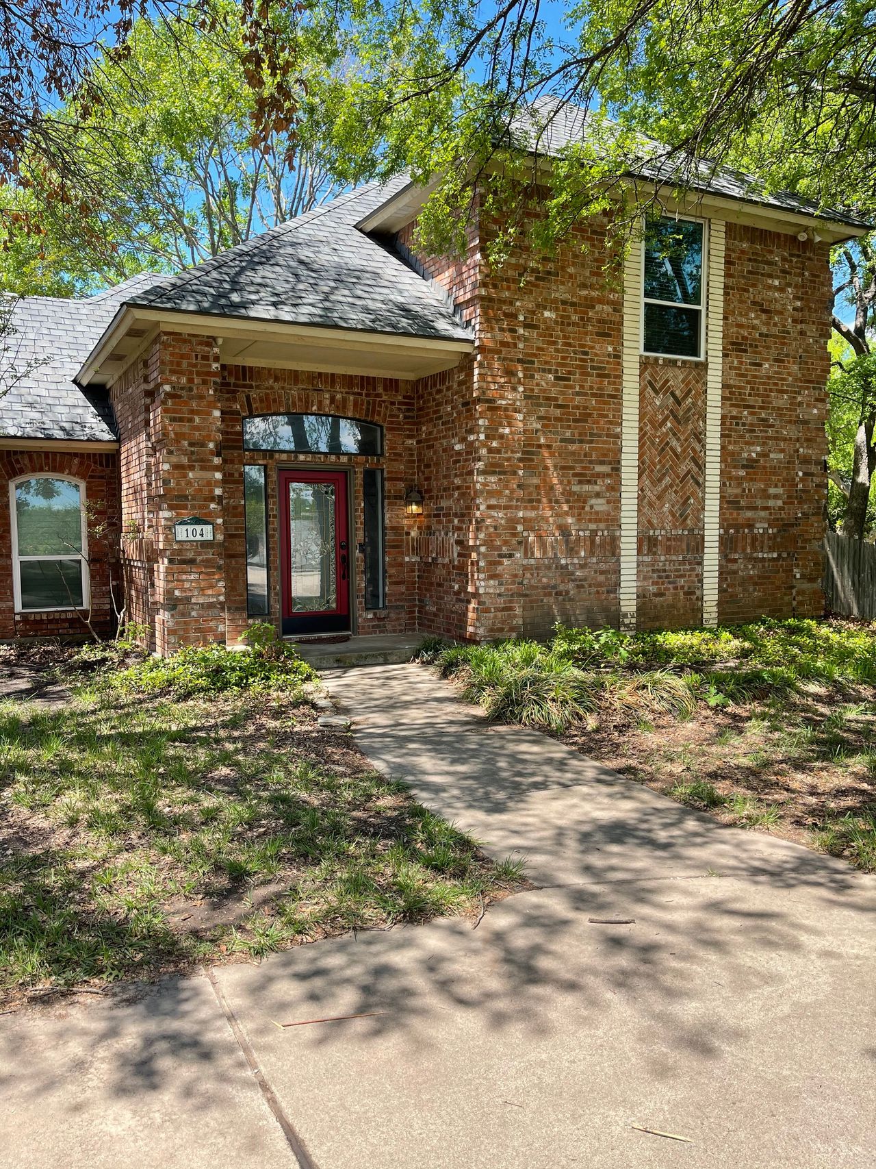 listing, photo 1