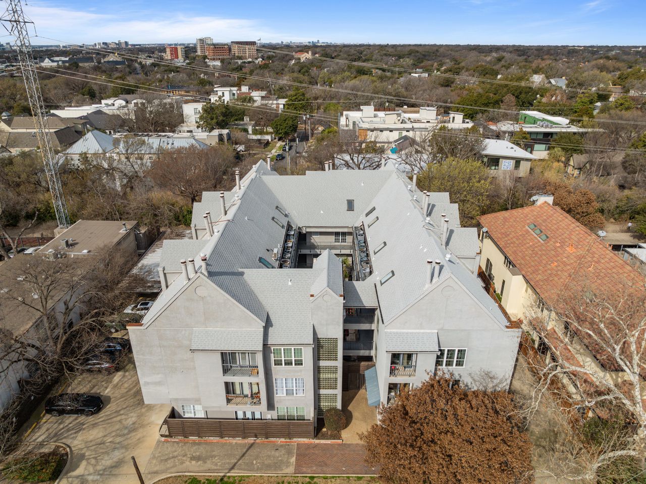 listing, photo 1