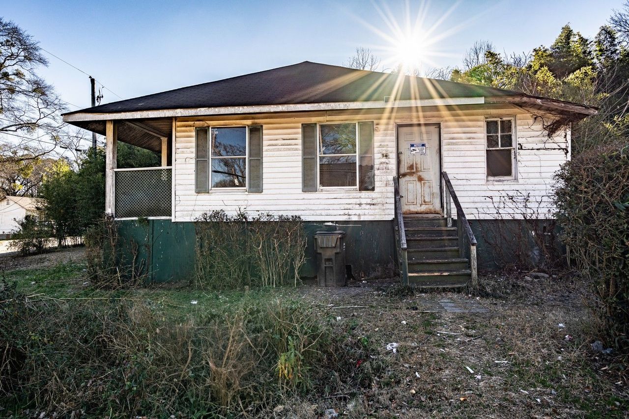 listing, photo 1