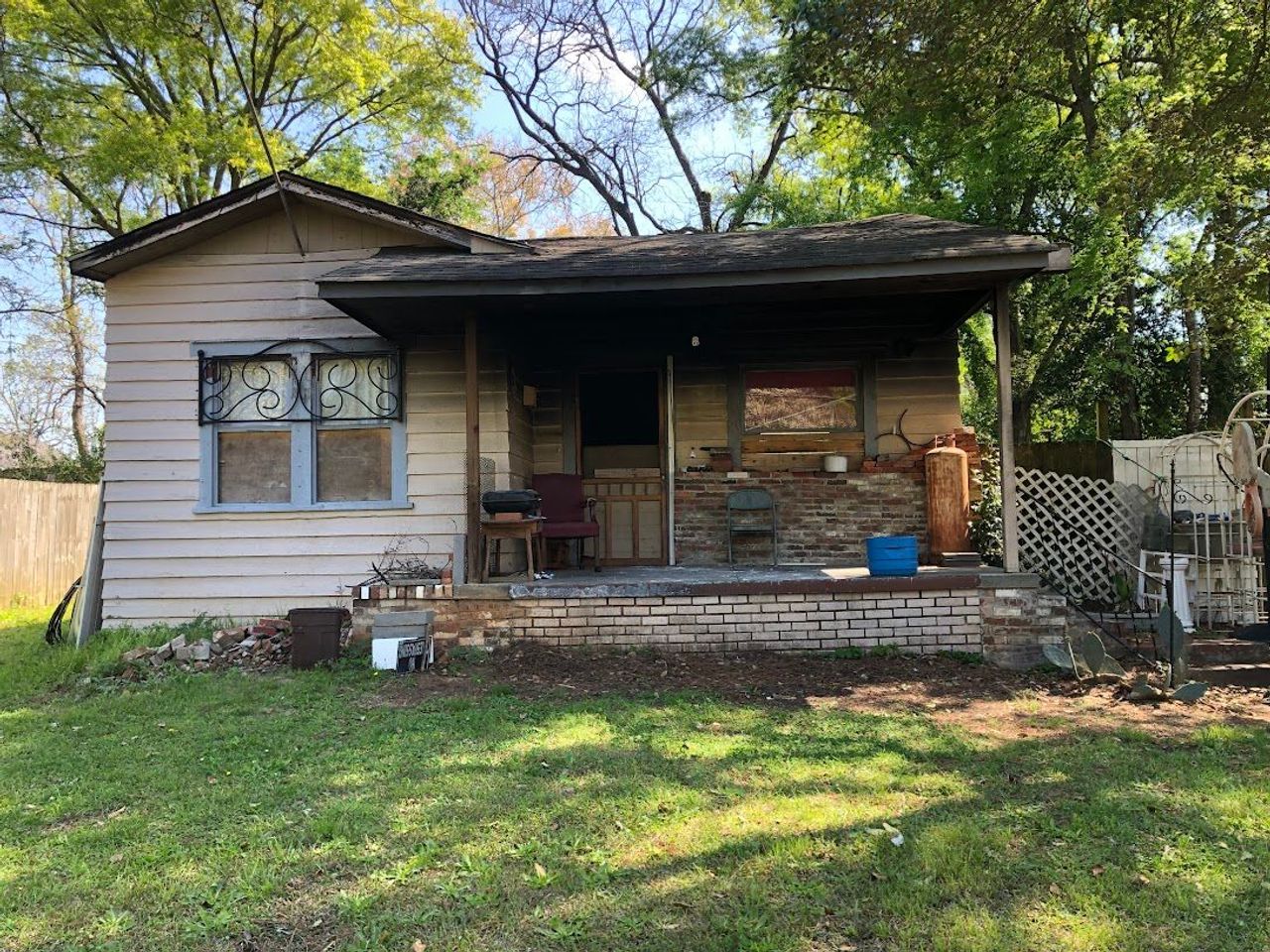 listing, photo 1