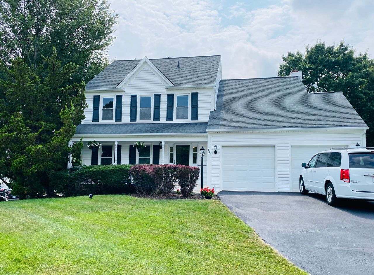 listing, photo 1