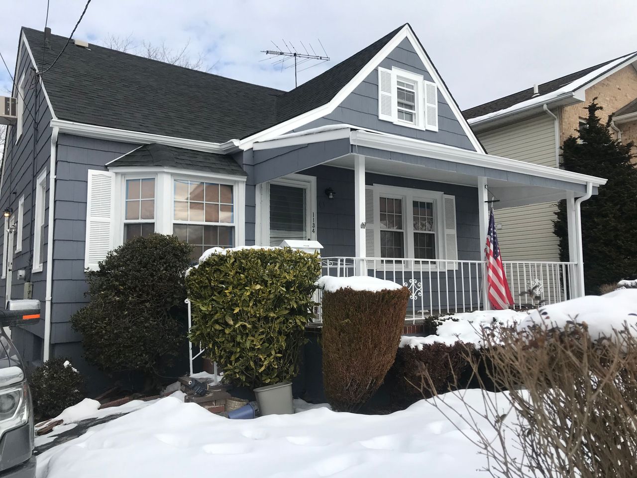 listing, photo 1