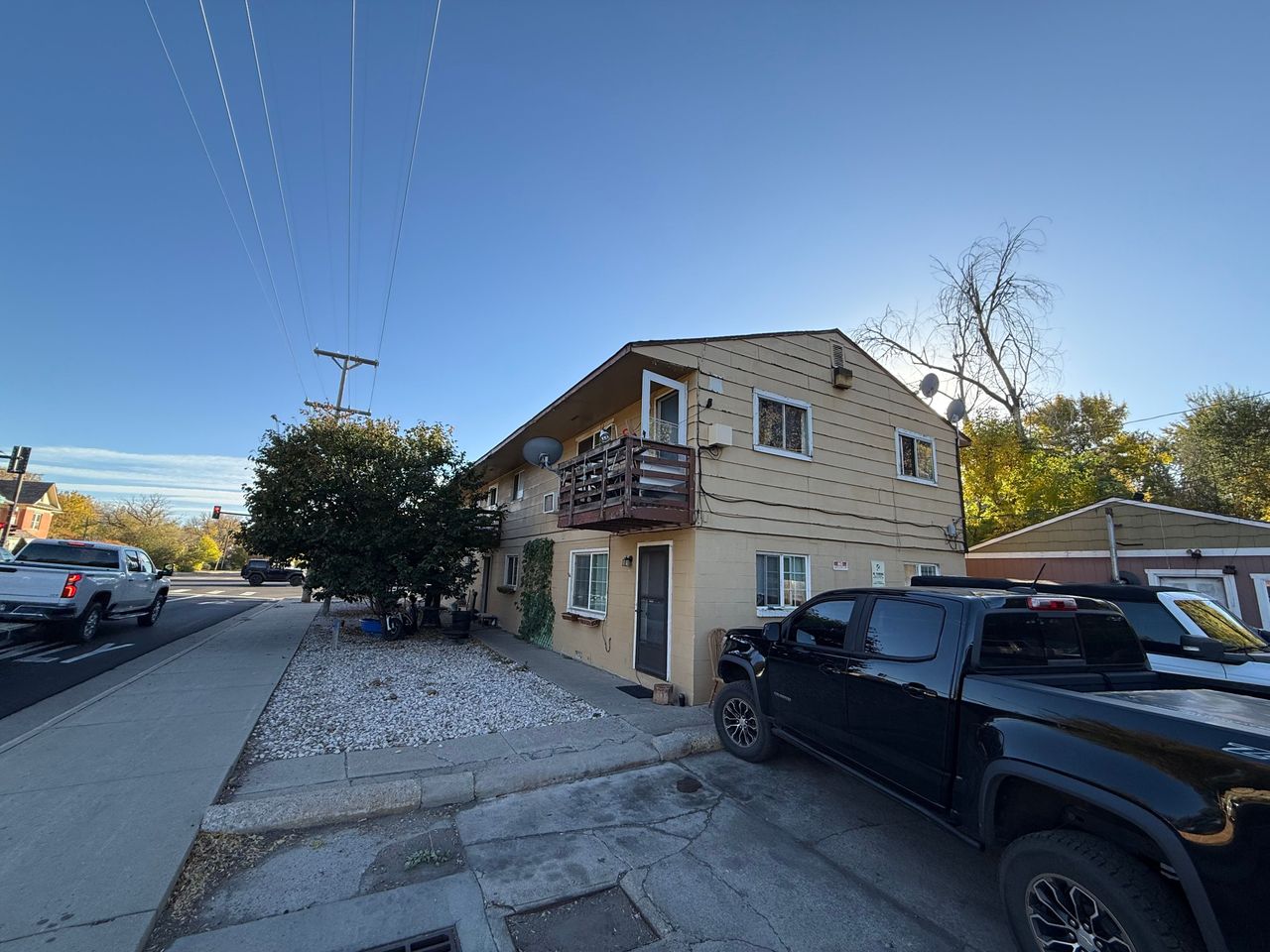listing, photo 1
