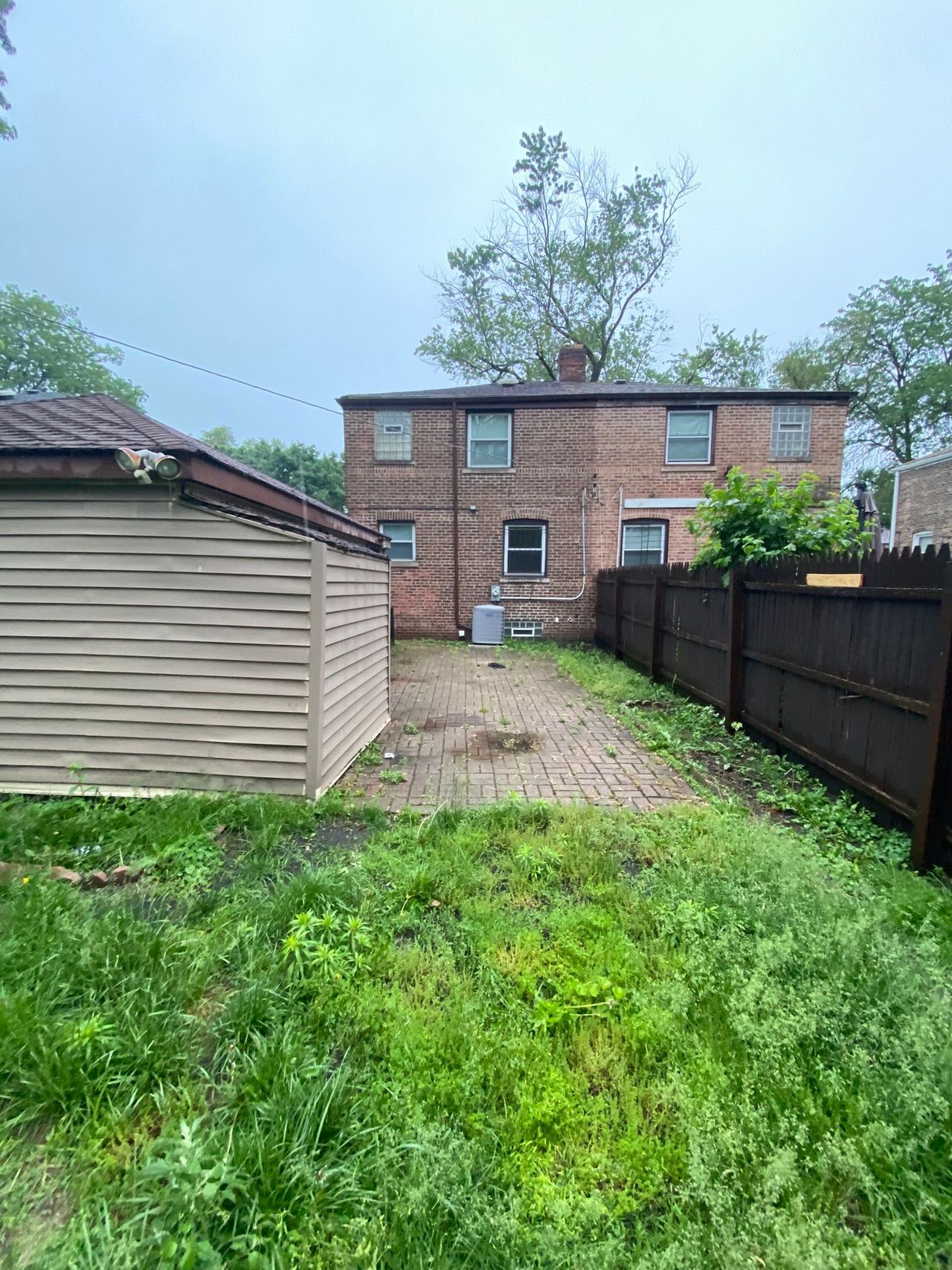 listing, photo 1