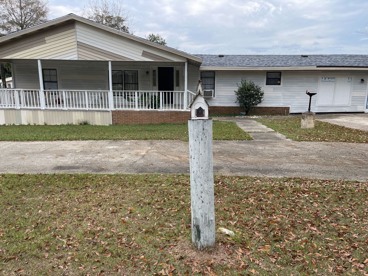 listing, photo 1