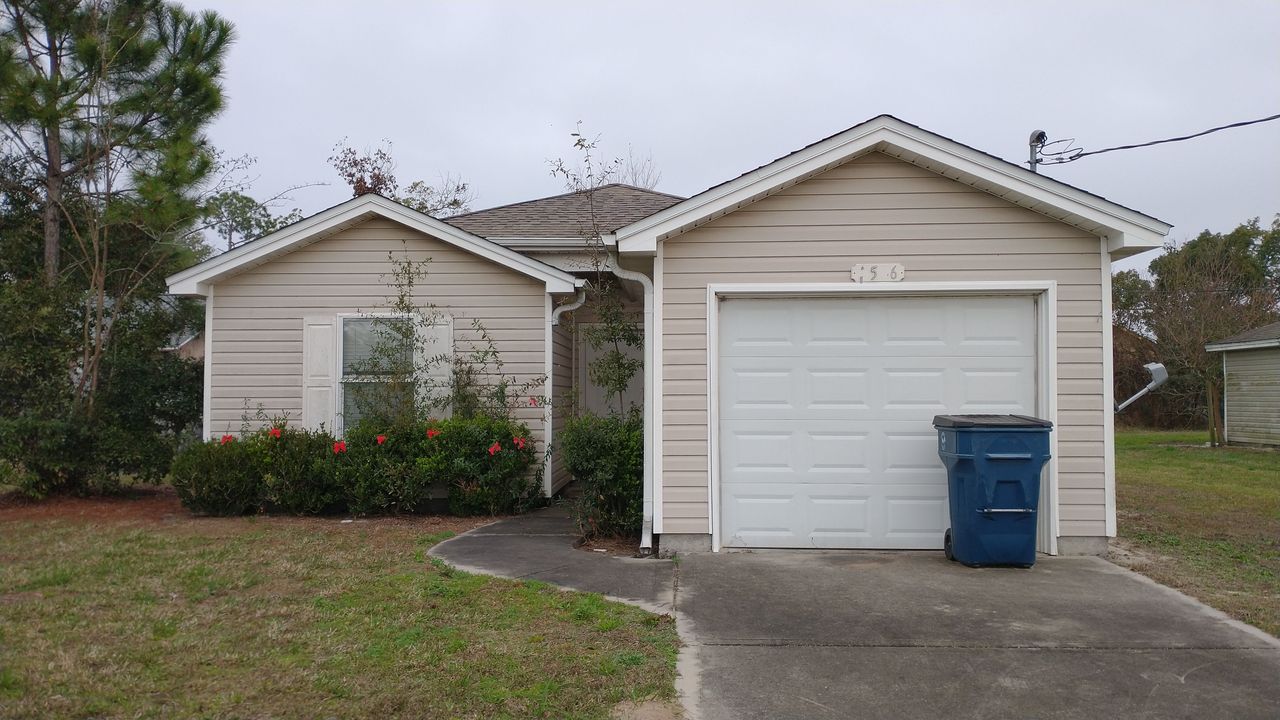 listing, photo 1