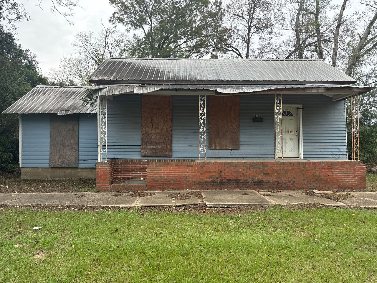 listing, photo 1