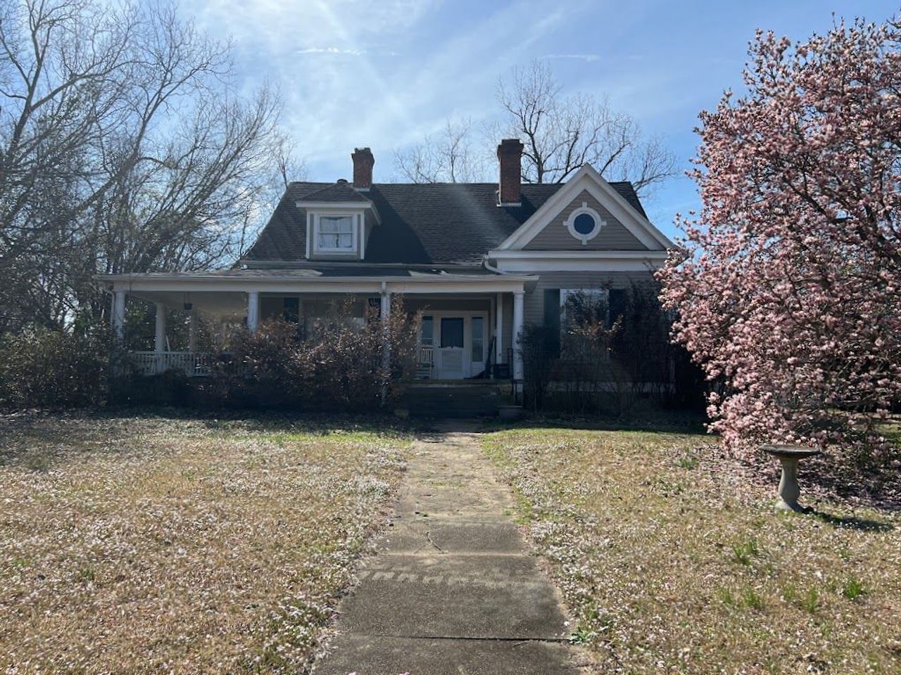 listing, photo 1