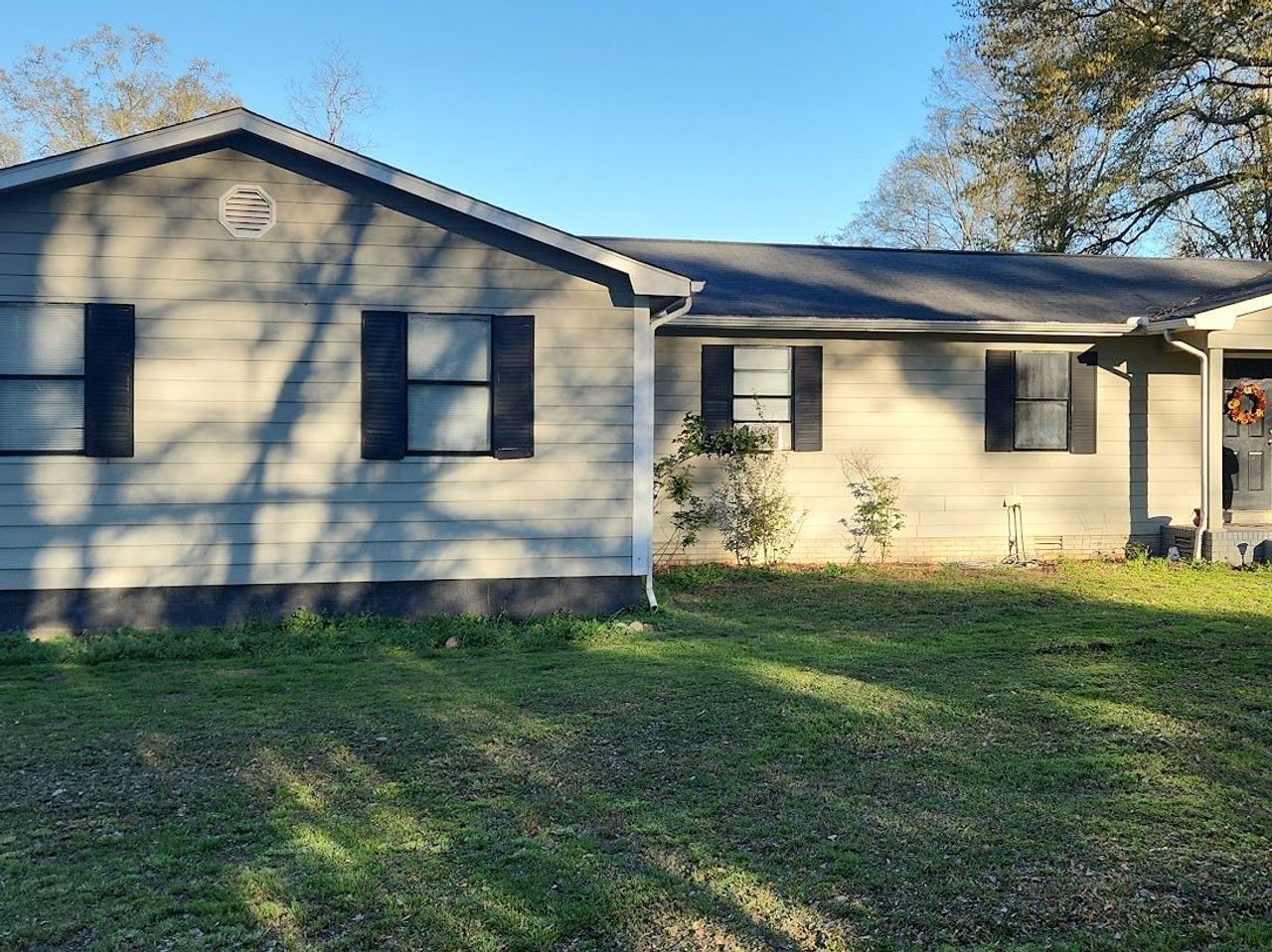 listing, photo 1