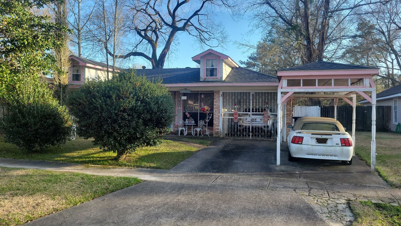 listing, photo 1