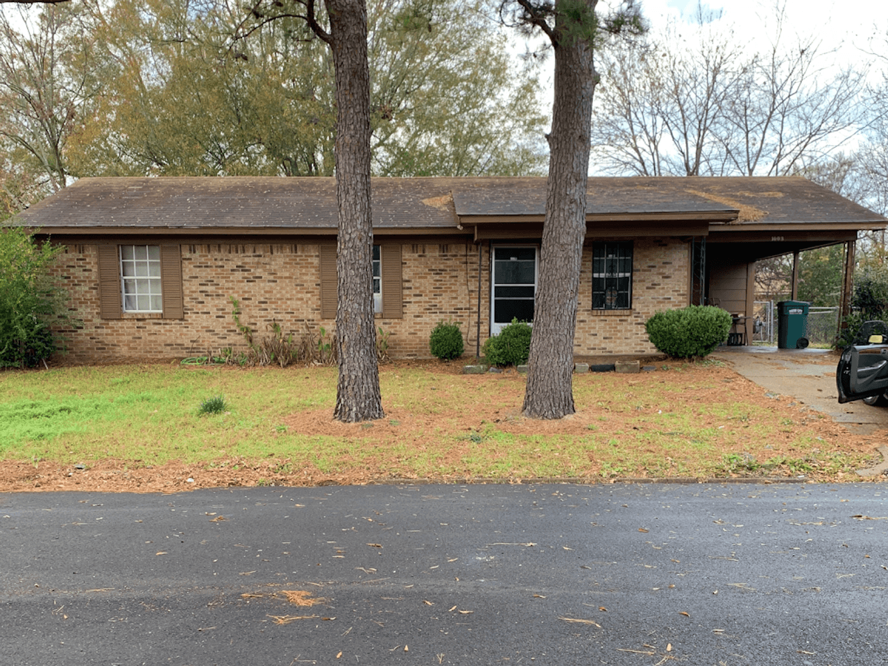 listing, photo 1