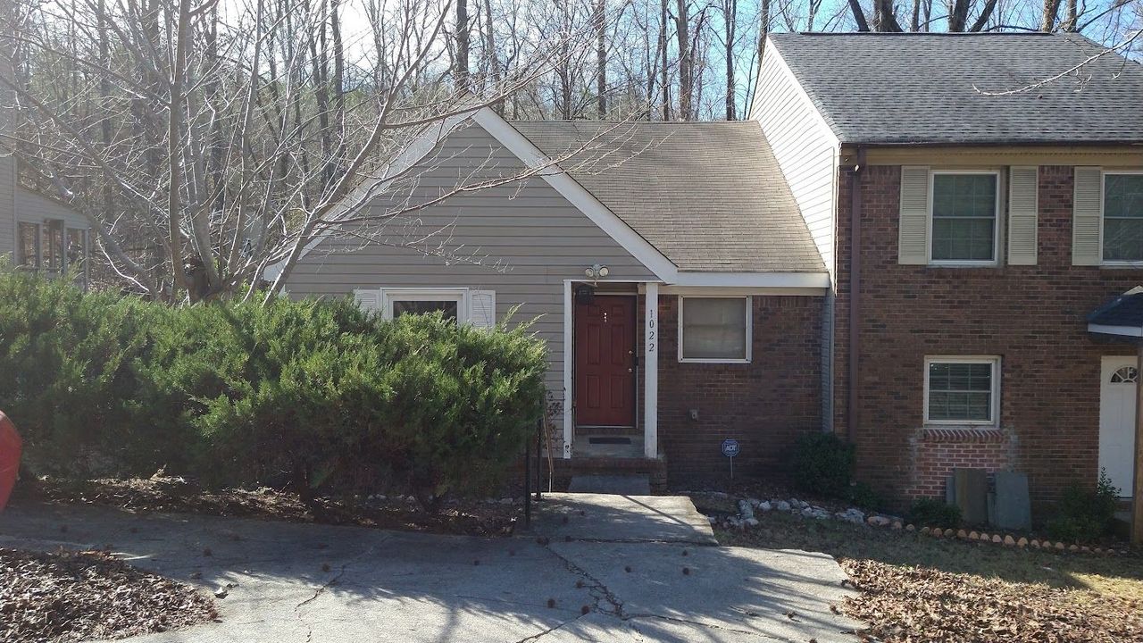 listing, photo 1