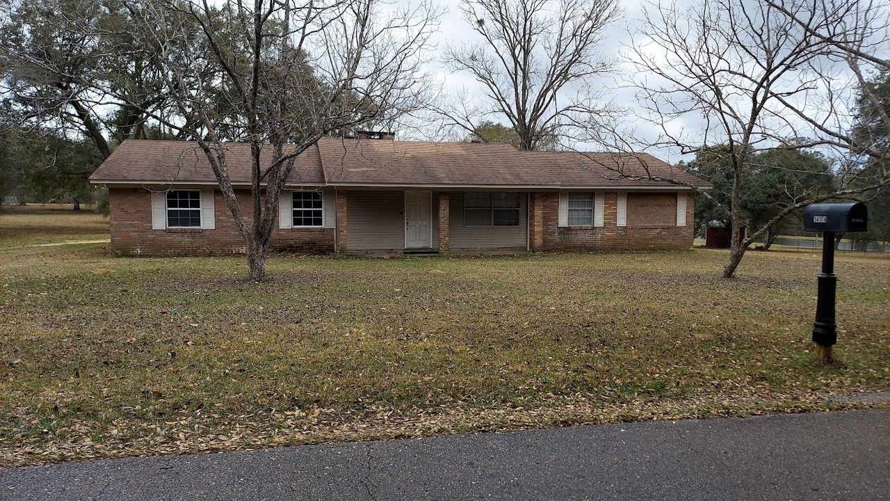 listing, photo 1