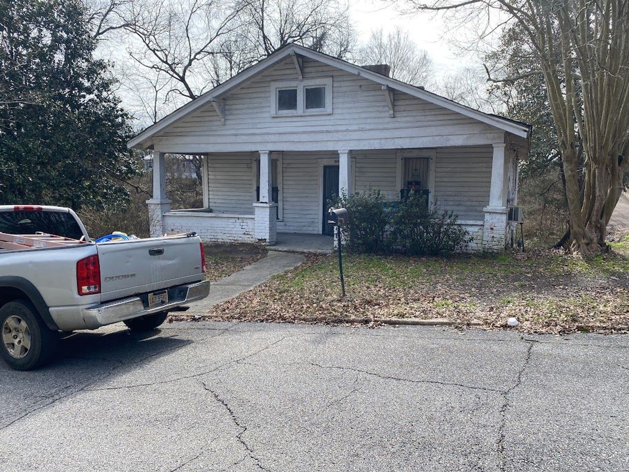 listing, photo 1