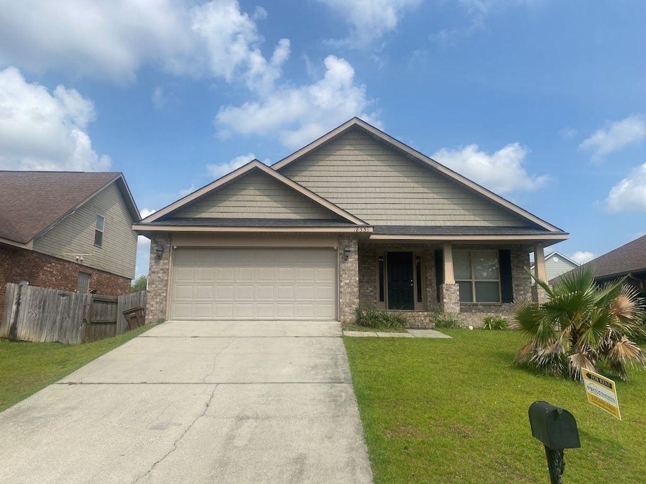 listing, photo 1