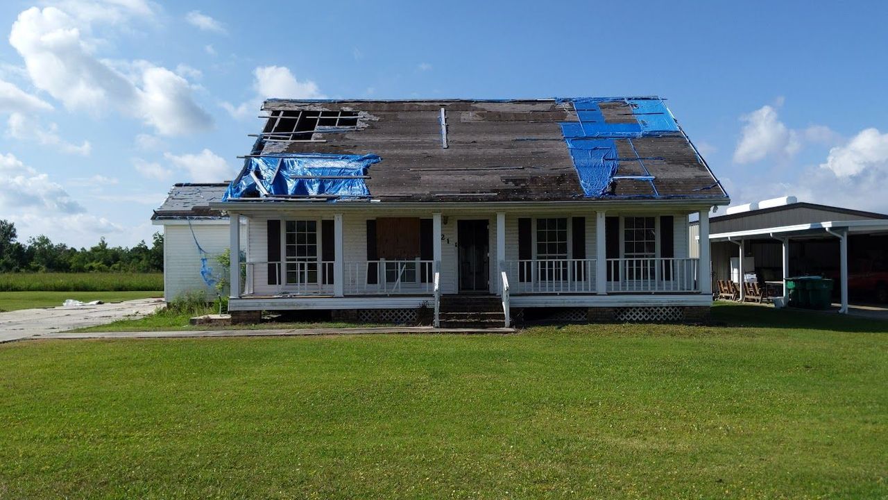 listing, photo 1