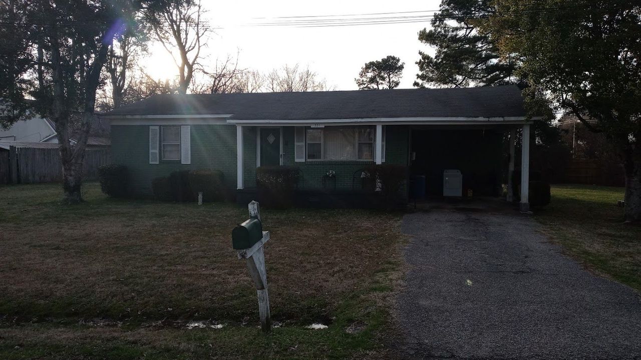 listing, photo 1
