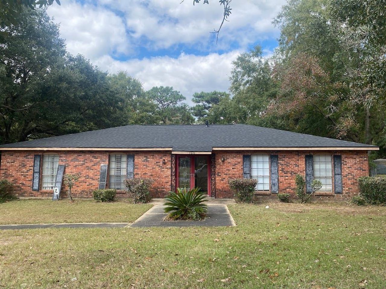 listing, photo 1