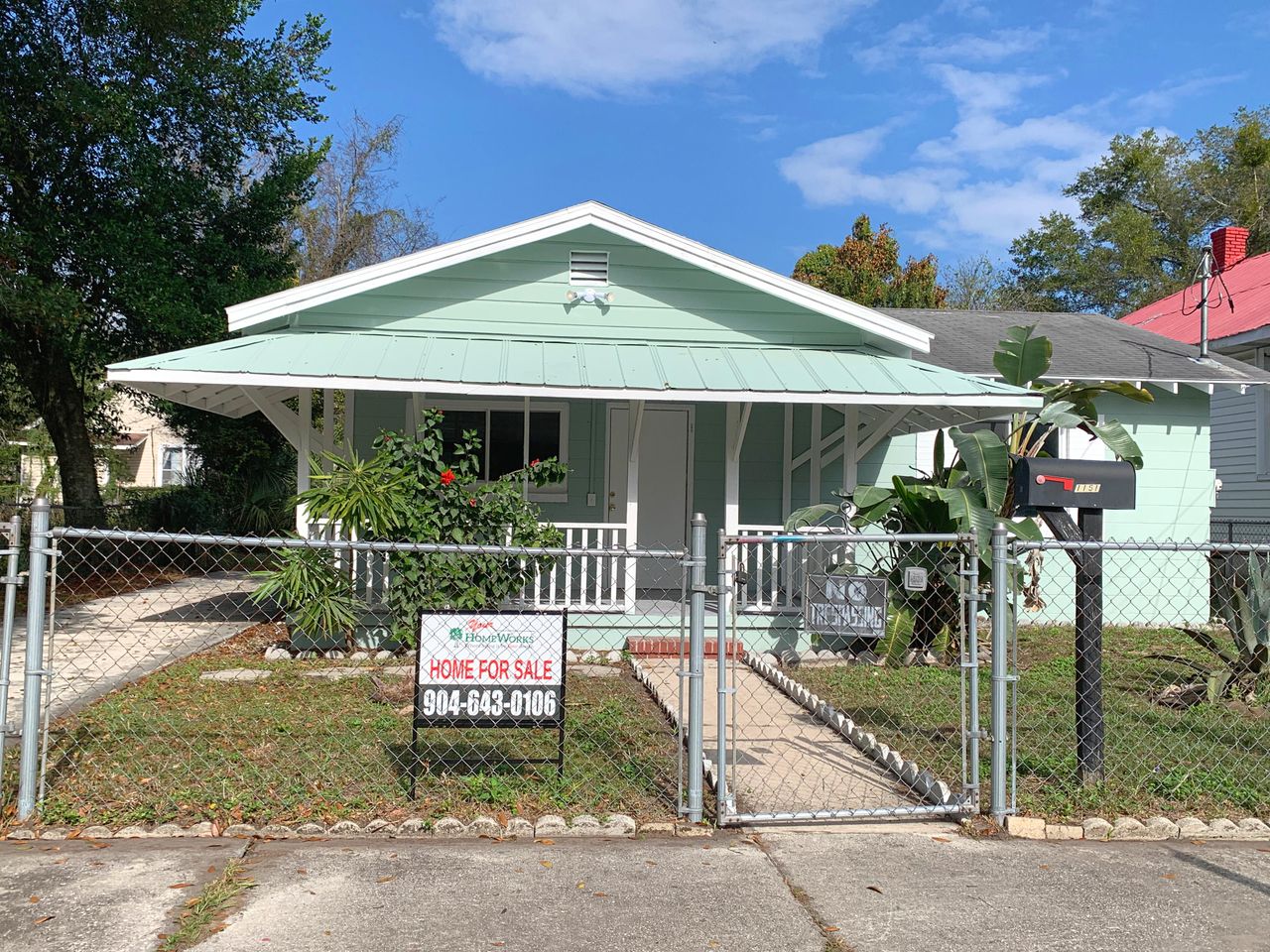 listing, photo 1